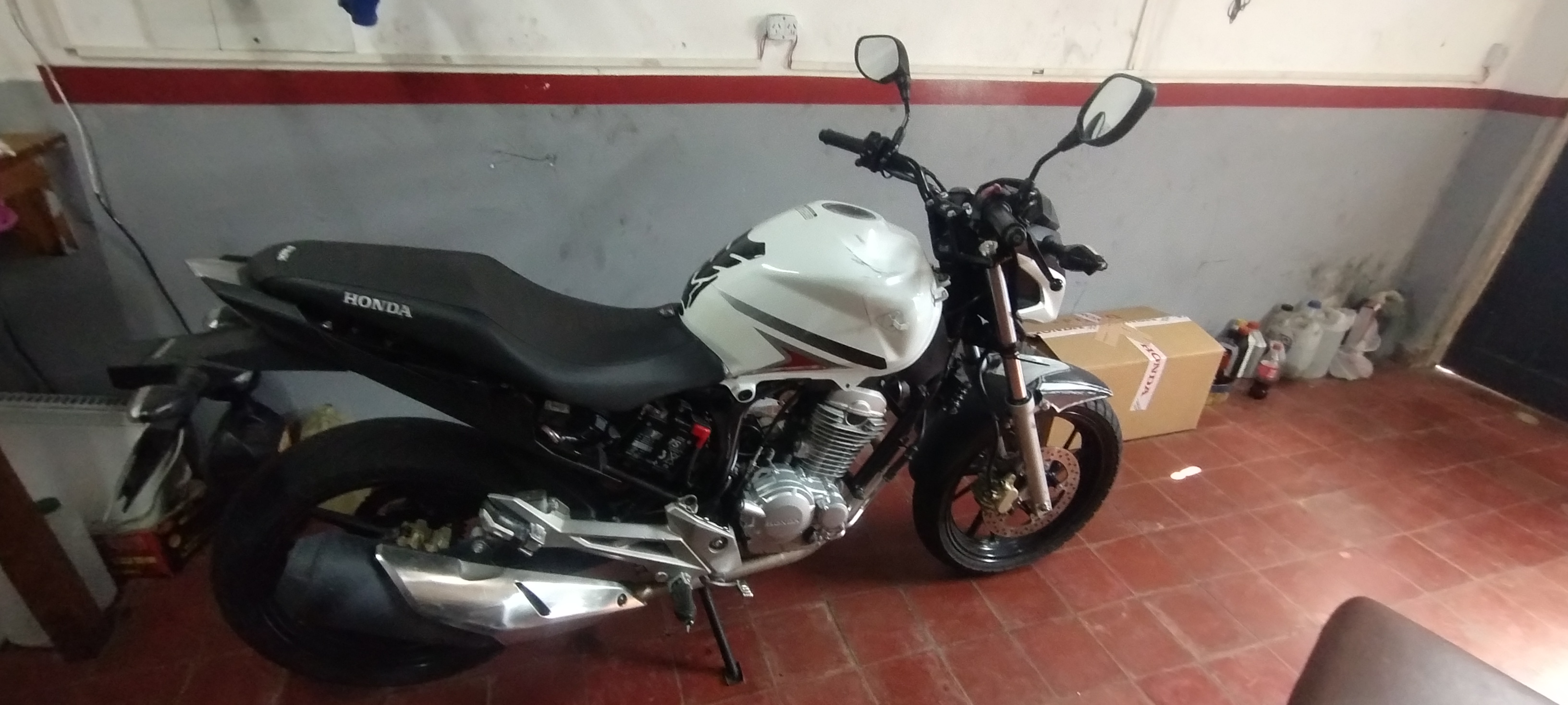 Honda-cb-250-twister-19